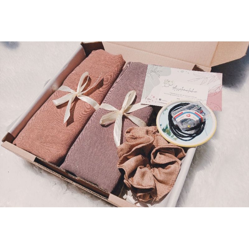 

HAMPERS/ GIFT BOX PAKET F [TERBARU]