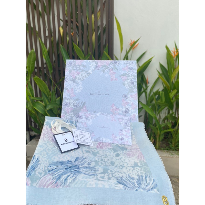 Buttonscarves Les Amities Reborn - baby blue