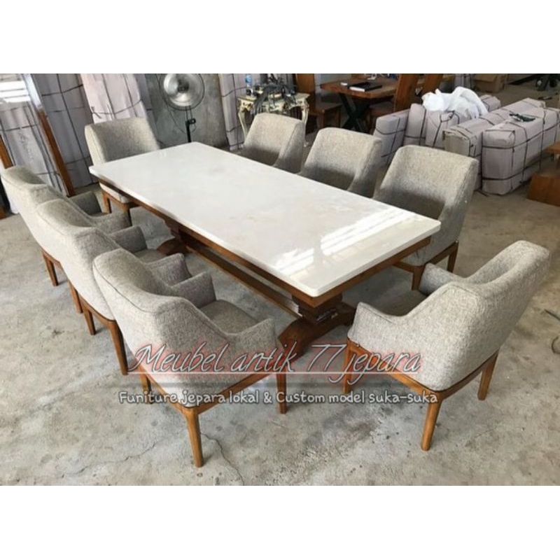 Meja makan minimalis 8 kursi