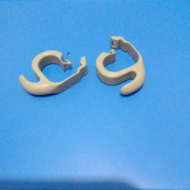 Cantolan Hanger baju Innova lama