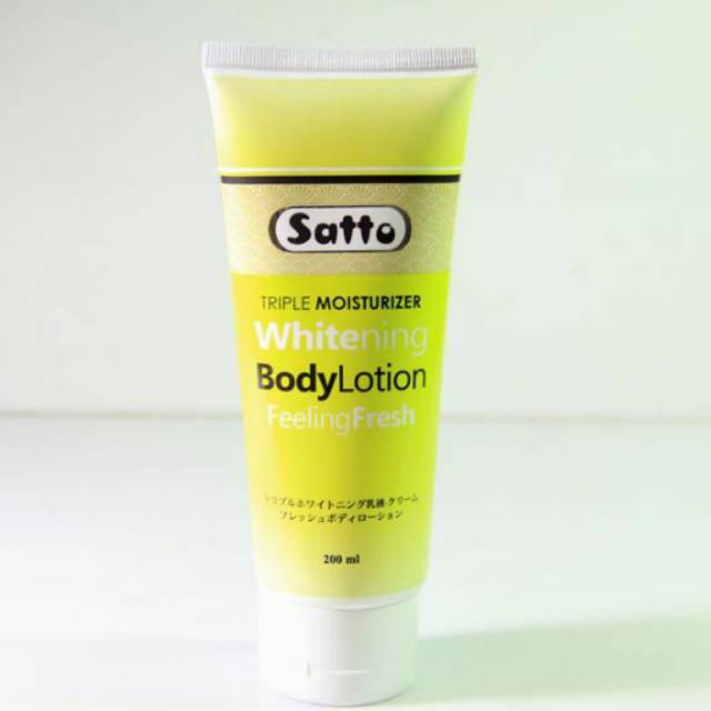 Satto Triple Moisturizer Whitening Body Lotion Feeling Fresh