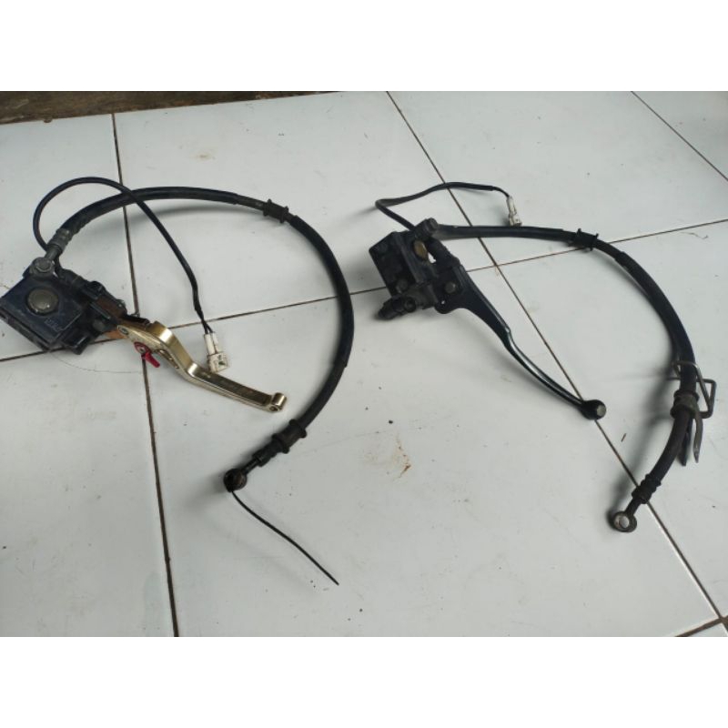 Master rem Yamaha R15