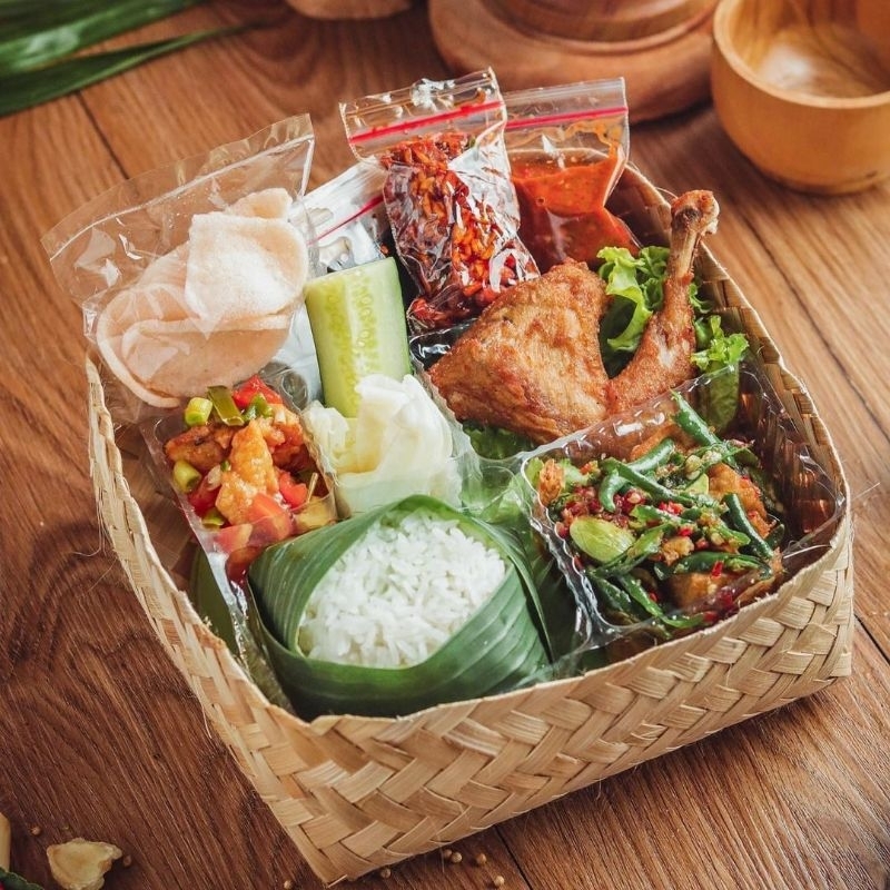 (Sepasang) Besek Bambu Nasi Besek 16x16 Natural