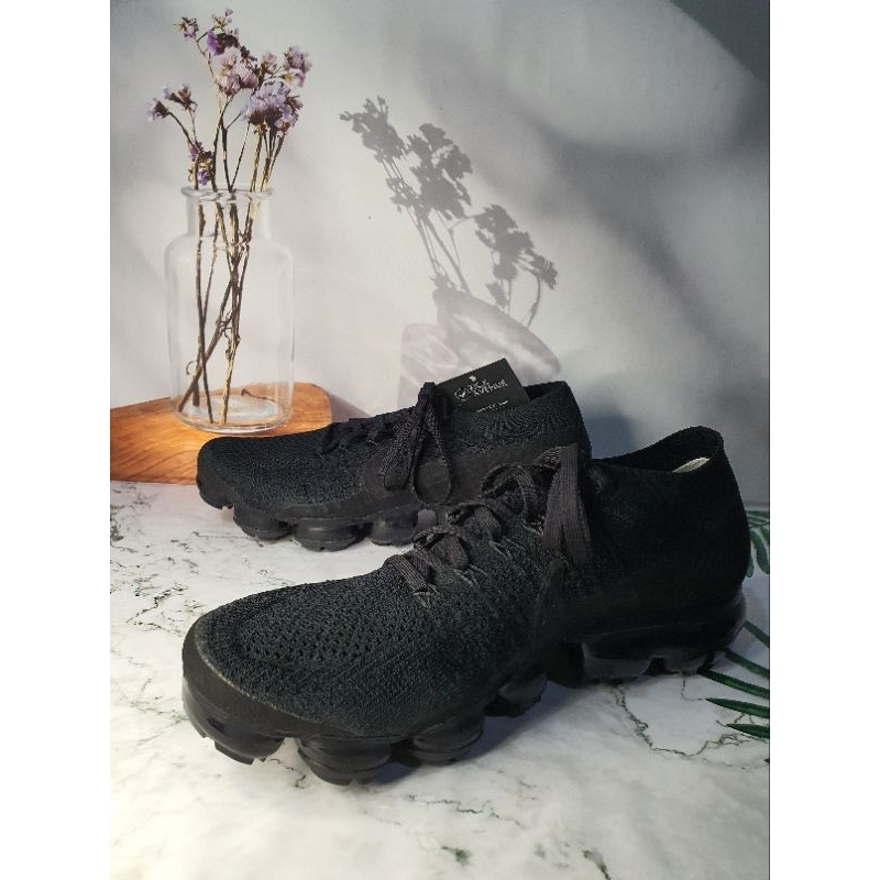 Nike Air VaporMax Triple Black 2.0. Size US 10 / EU 44. Original 100%.