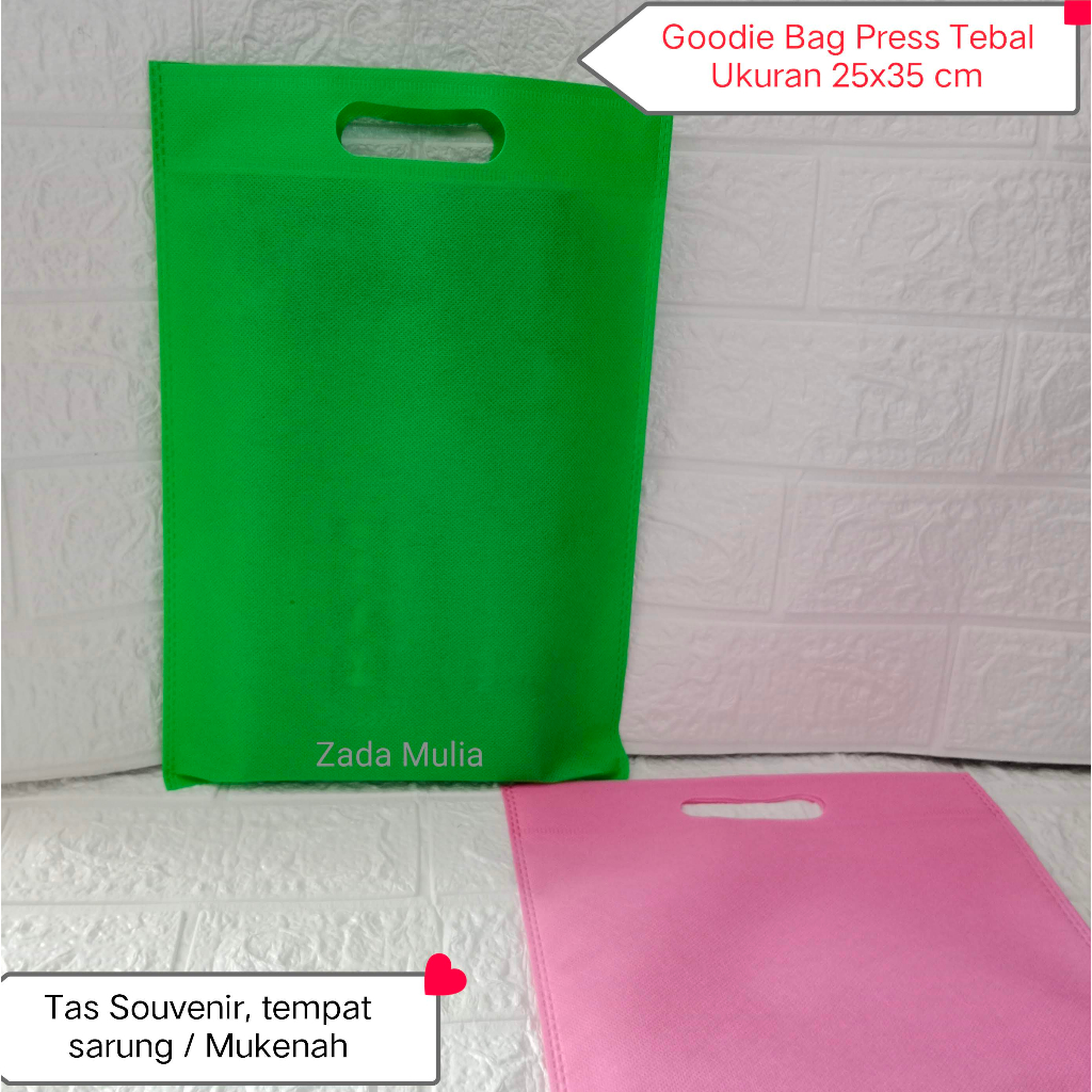 

Goodie Bag Spunbond Press Oval Tebal ukuran 25x35 cm 20pcs Tas Souvenir tempat wafer sarung mukenah