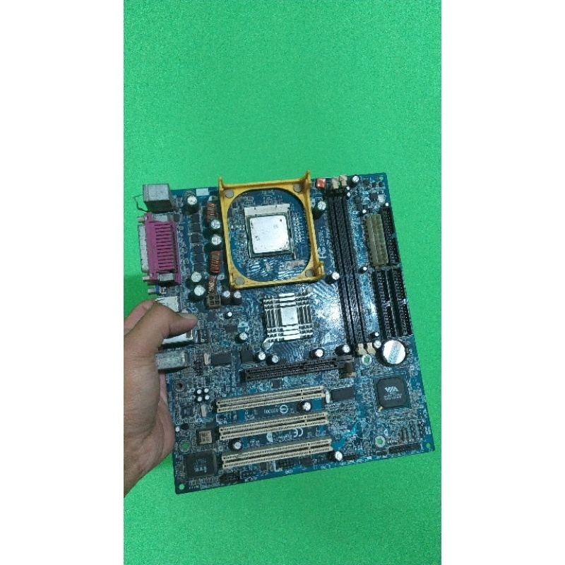 mobo gigabyte normal socket 478 sata