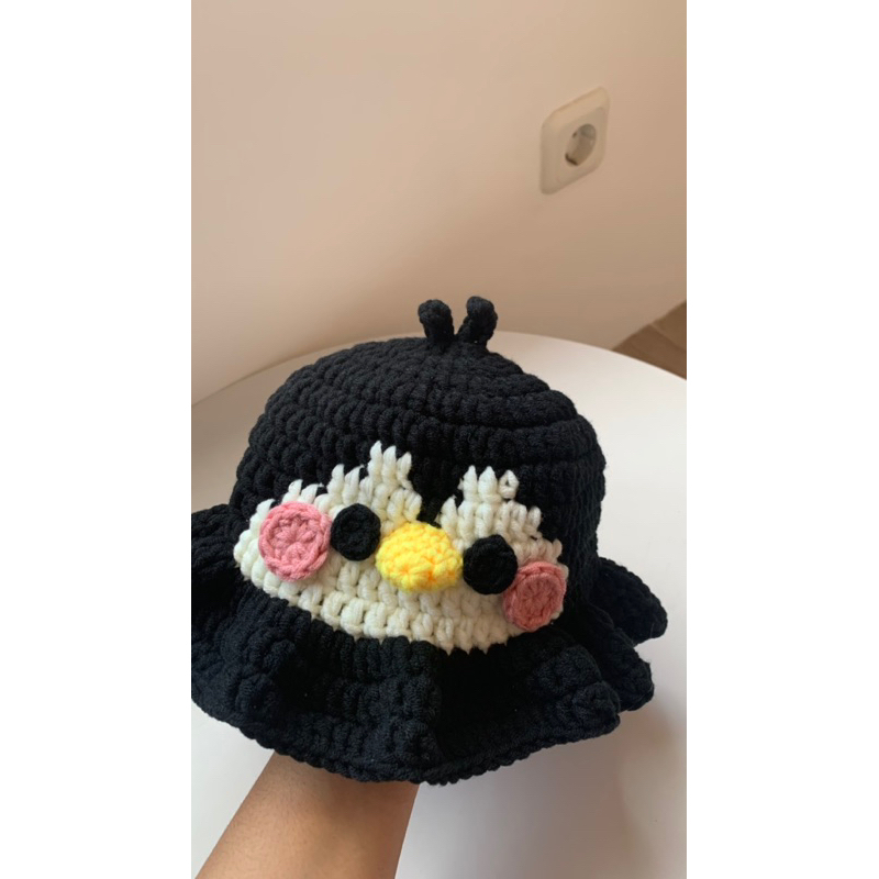 Topi Penguin DO exo