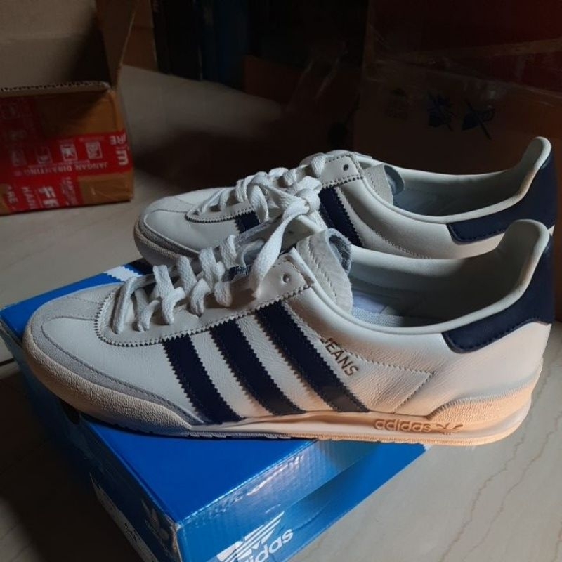 ADIDAS JEANS