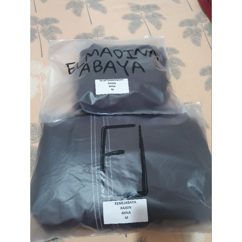 kemejabaya raisin M dan fk am raisin M (bundling)