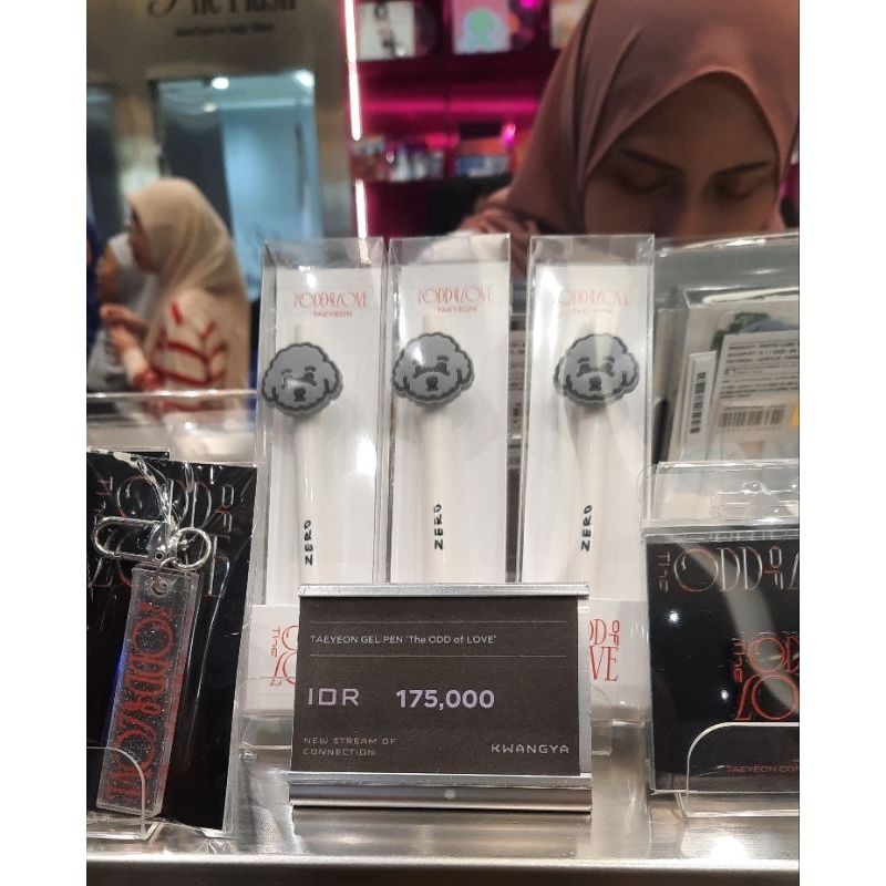 

Taeyeon gel pen zero the odd love