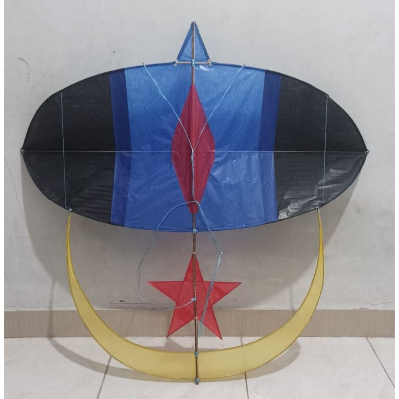 Layang Layang Bulanan