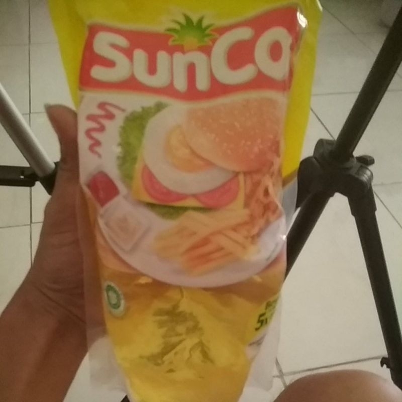 

LIVESALE 12 RIBUAN Minyak goreng sunco 1 liter