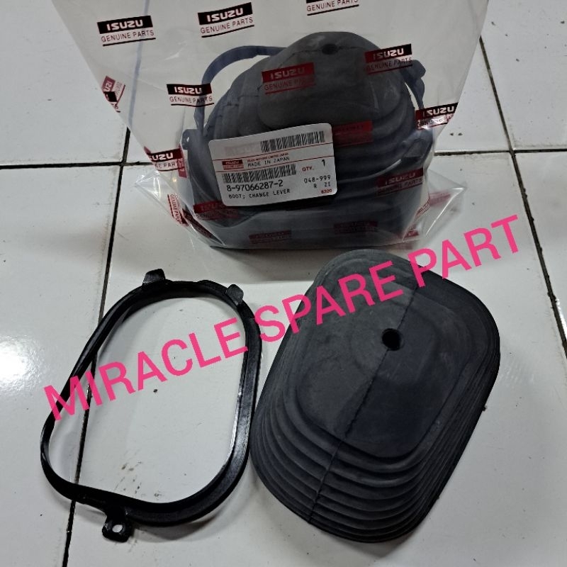 Boot Tongkat Persneling Karet Tongkat Versneling Isuzu TRAGA
