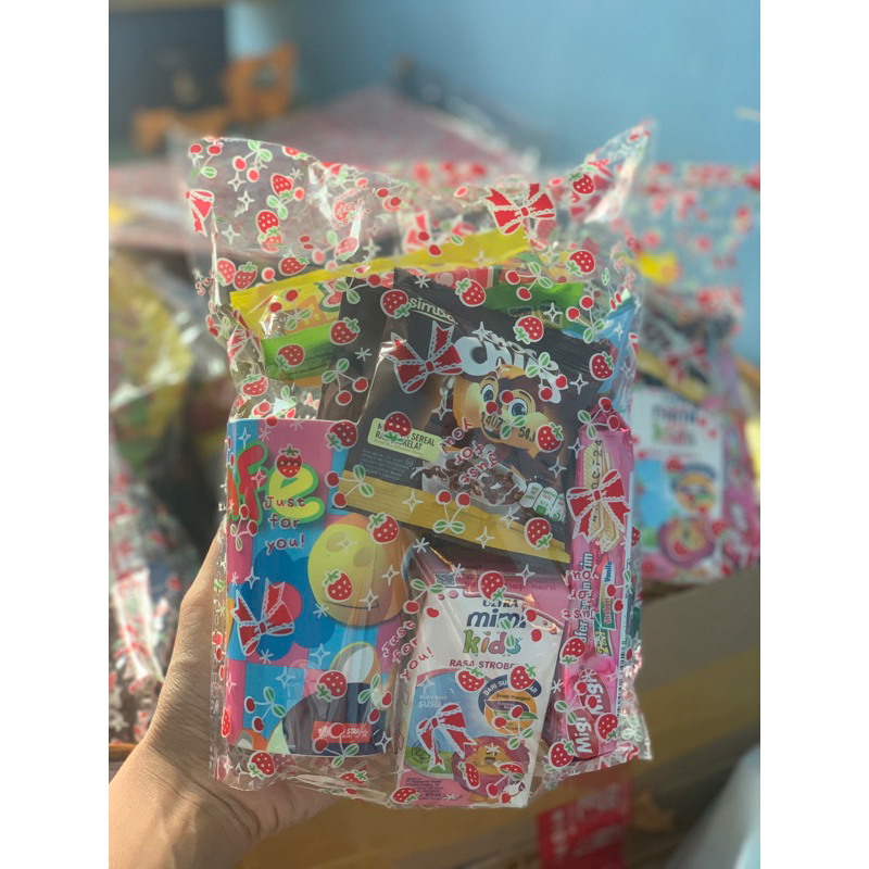 

SNACK ULANG TAHUN ANAK DENGAN SOUVENIR