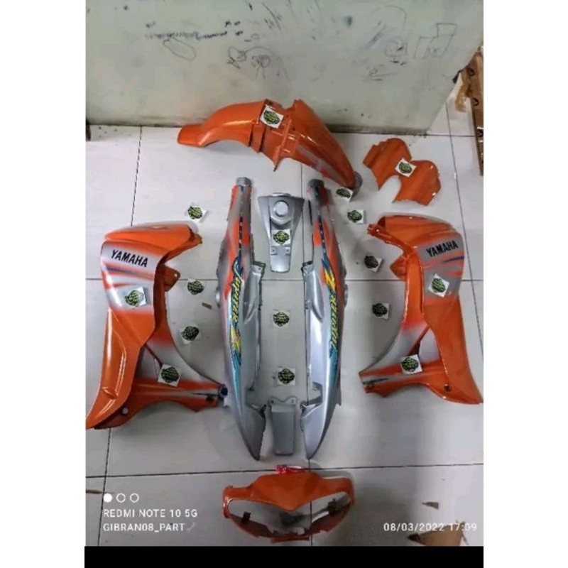 Cover body full set halus  jupiter z lama 2005 silver oren