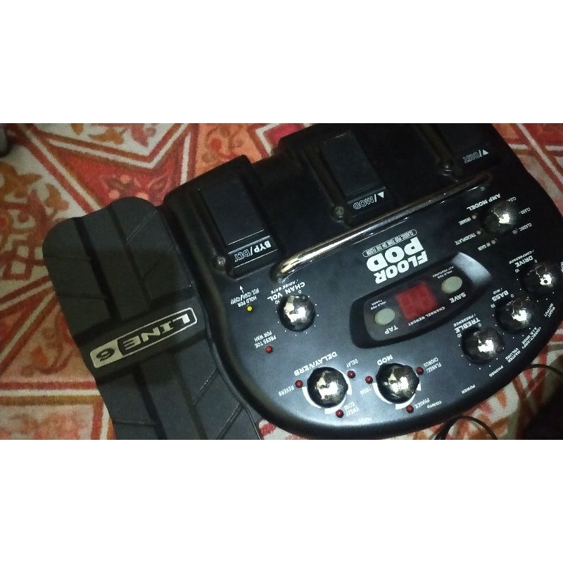 Efek Gitar Line 6 POD Floor