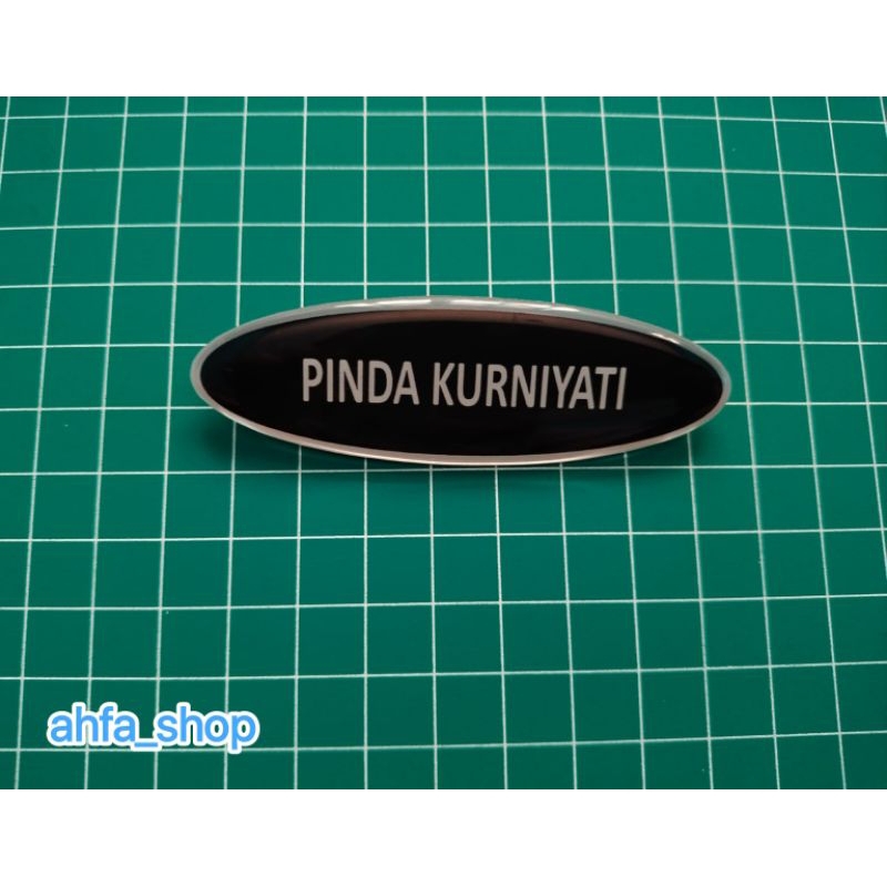 

Name Tag Oval bahan akrilik / stainless