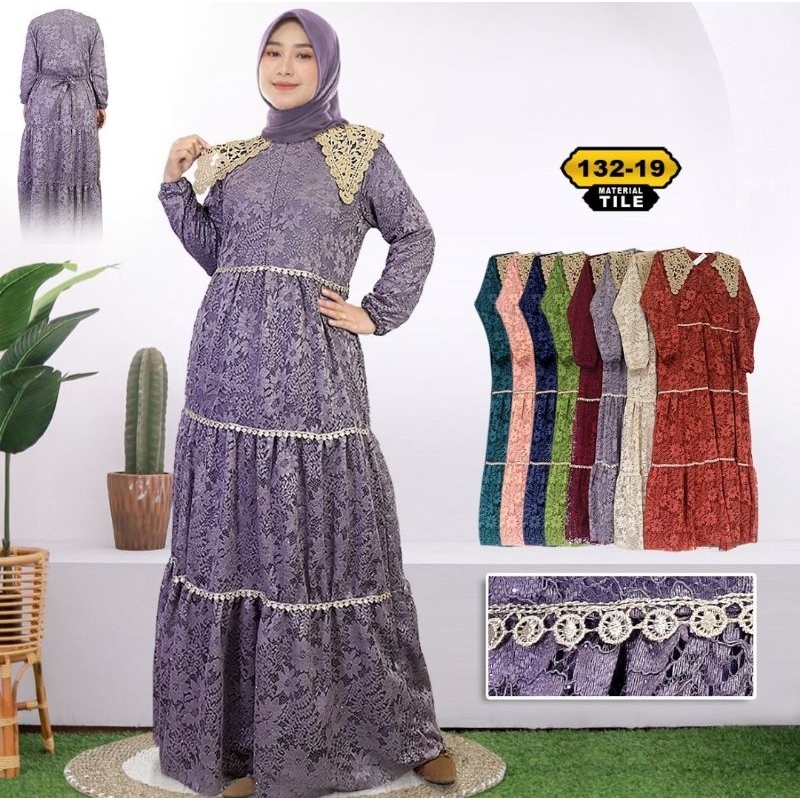 132-19 BAJU PESTA GAMIS KOMBINASI BROKAT DAN TILA