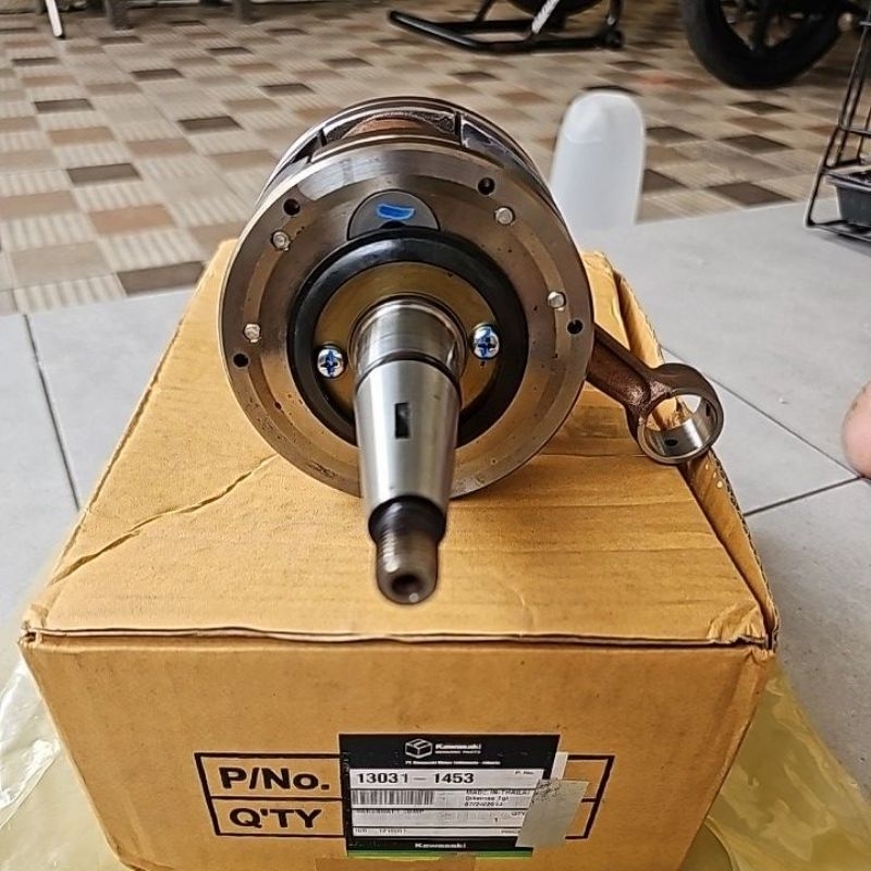 Kawasaki Ninja 150 R RR SS ZX Kruk as ZX Pin 16 New Old Stock Bandul garis 2