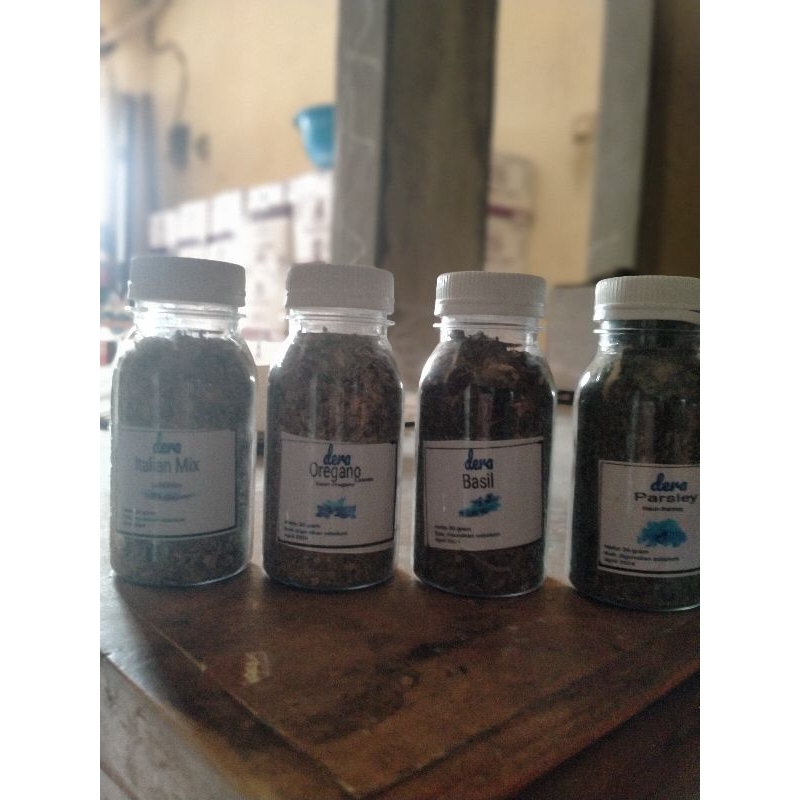 

Daun Rempah rempah kering