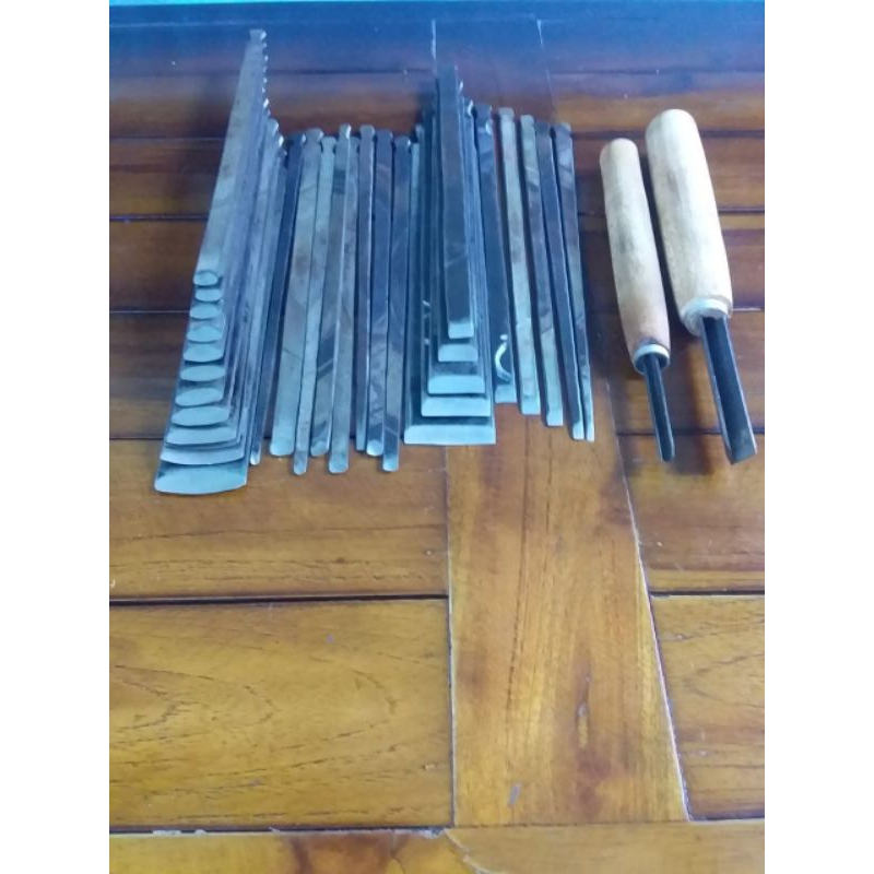 pahat.tatah ukir.kayu pisau ukir.kayu alat ukir kayu Jepara dari baja serkel.