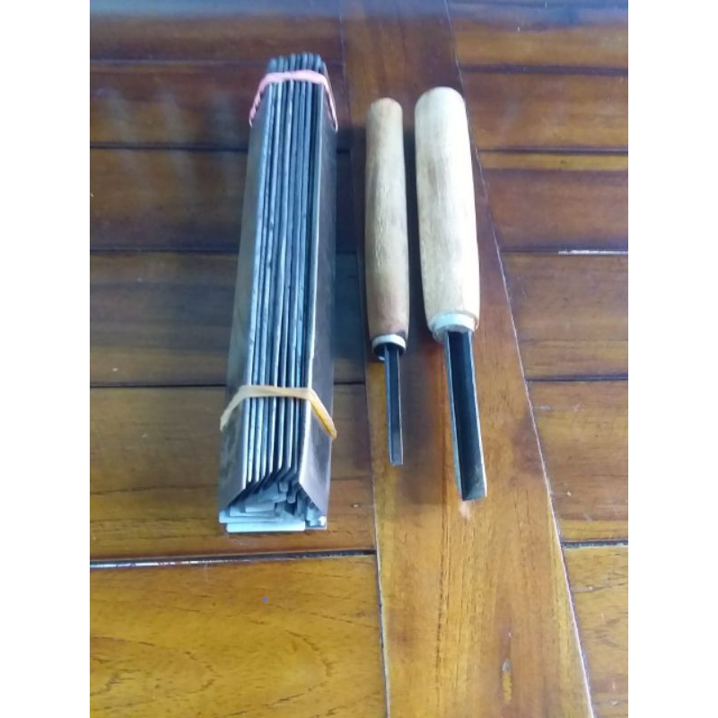 pahat ukir kayu tatah ukir.kayu pisau ukir kayu Jepara bahan baja .