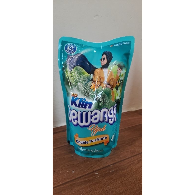 Soklin Pewangi 450 ml