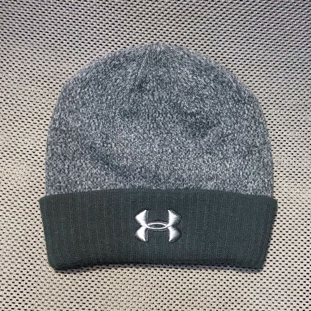 UA EMBROIDERED LOGO BEANIE HAT - GREY