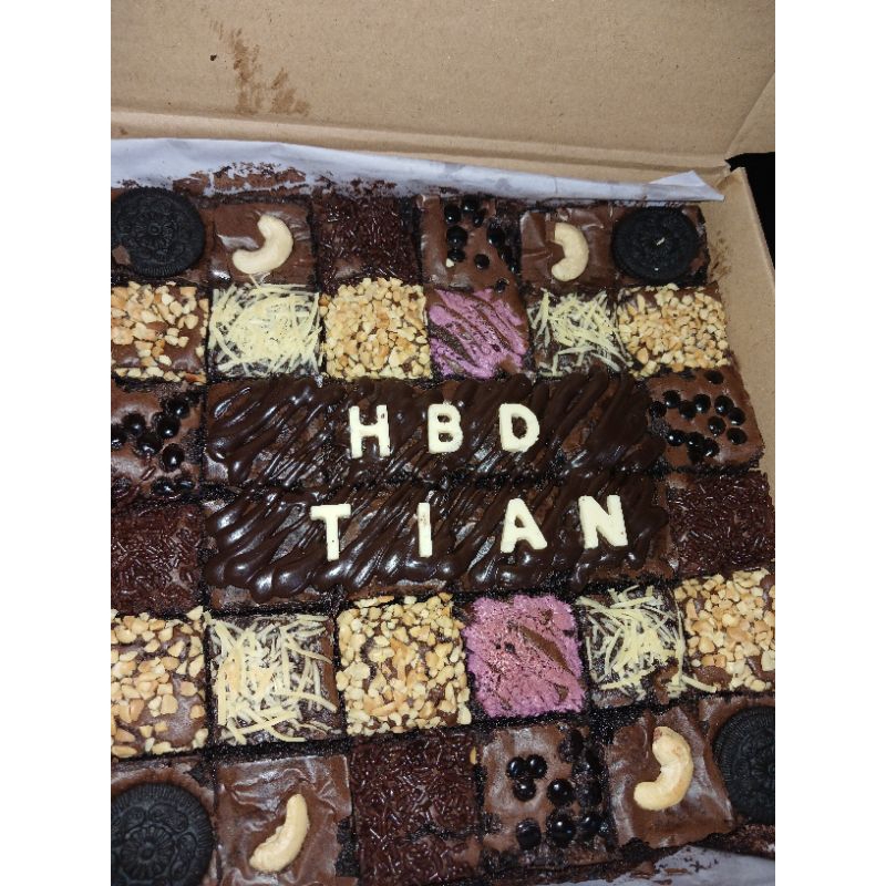 

Brownies Potong + ucapan