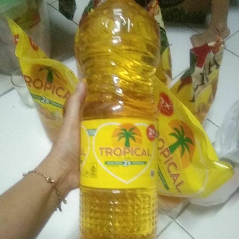 

minyak goreng tropical botol 2 liter