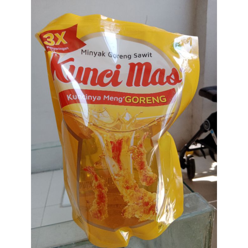 

Minyak goreng Kuncimas 2 liter