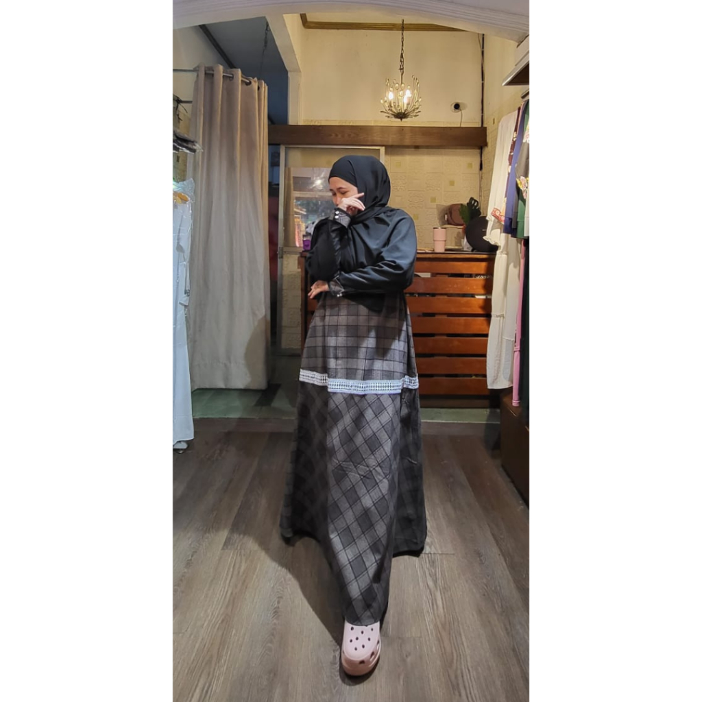 MQueen Gamis Tartan
