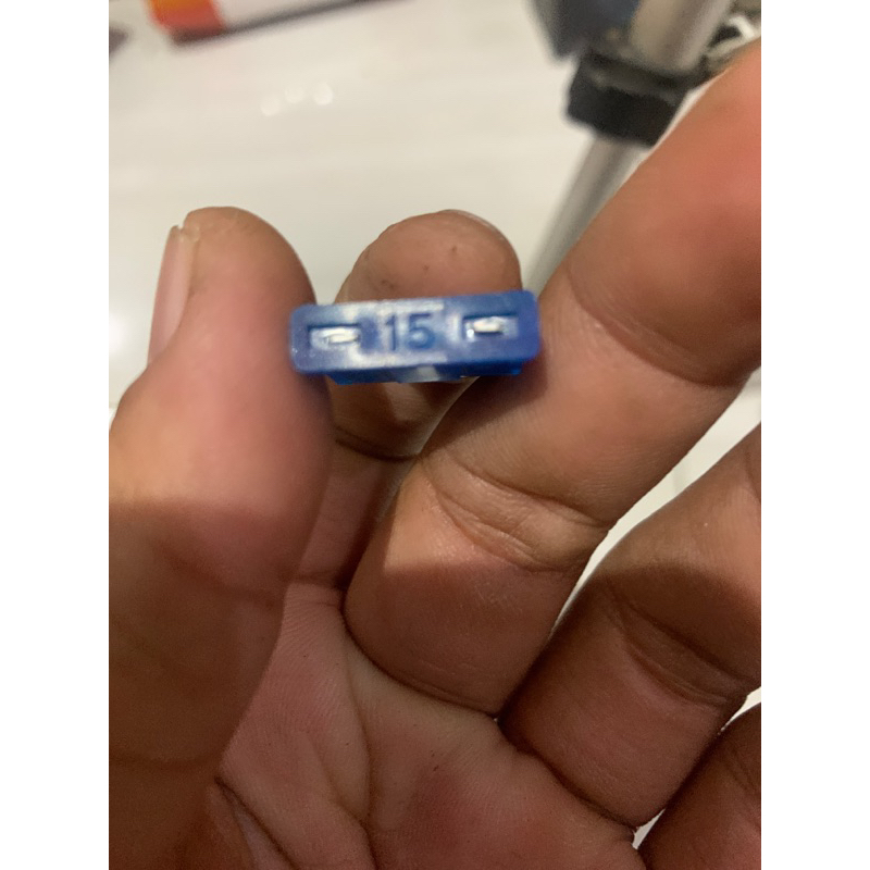 sekring 15A motor mobil