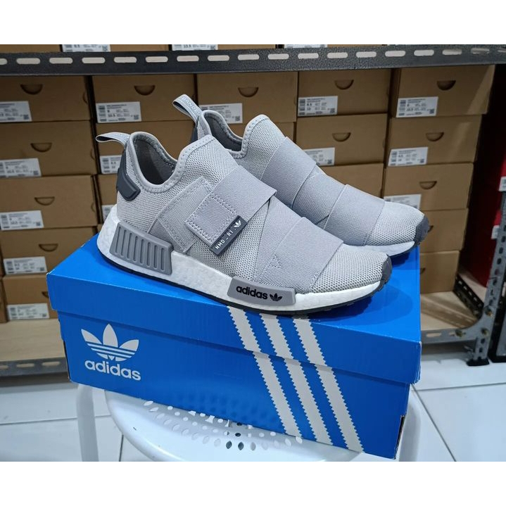 Sepatu Adidas NMD R1 Strap