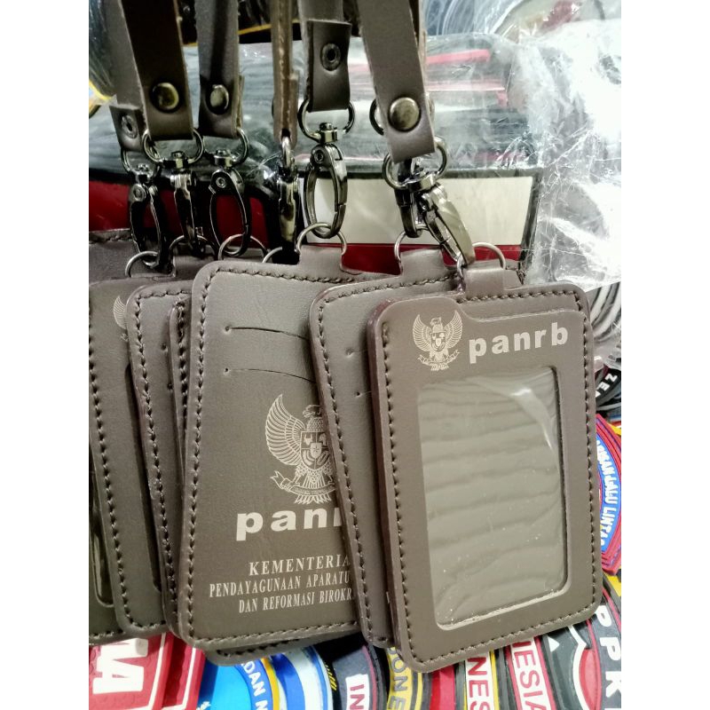 

name tag holder PANRB