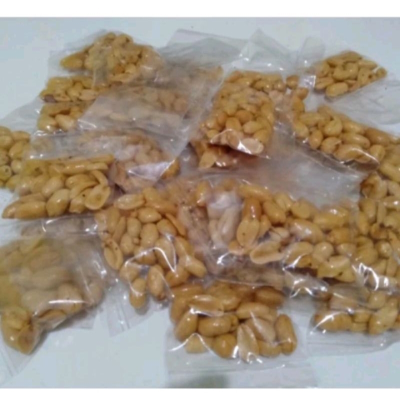 

Kacang goreng bungkus kecil