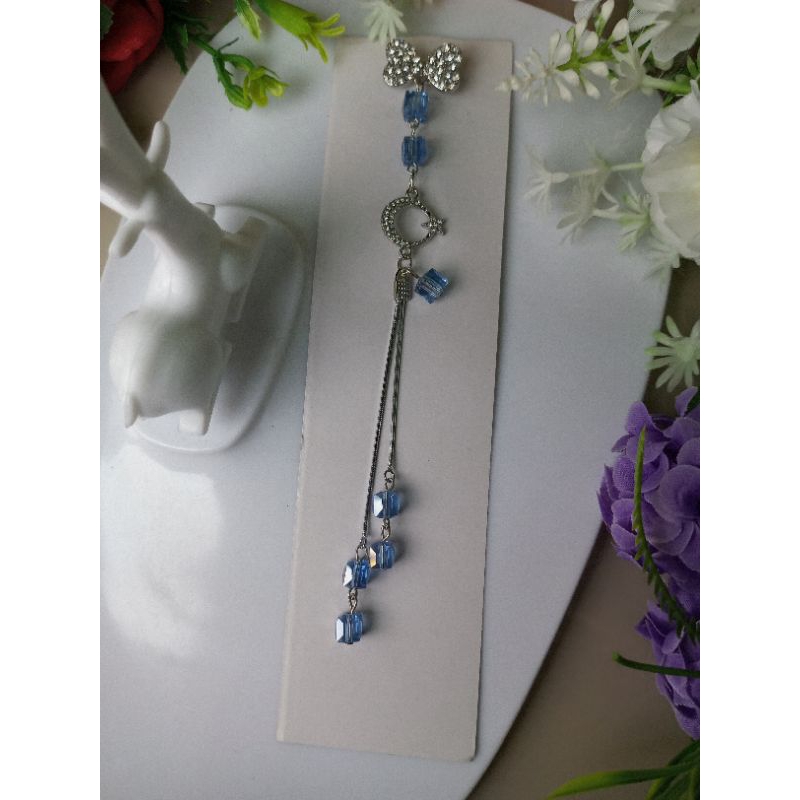 Bros dagu bulan sabit