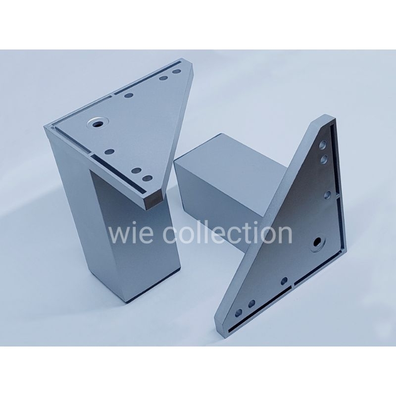 KAKI PLASTIK PETAK SEGITIGA 10CM / KAKI SUDUT SEGITIGA LEMARI 10CM