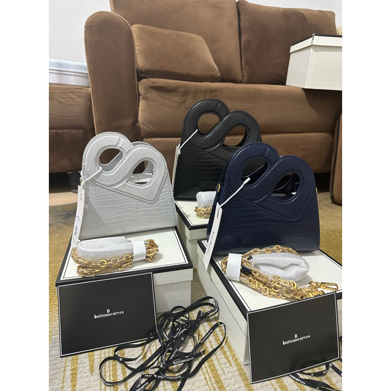 Hold me bag buttonscarves