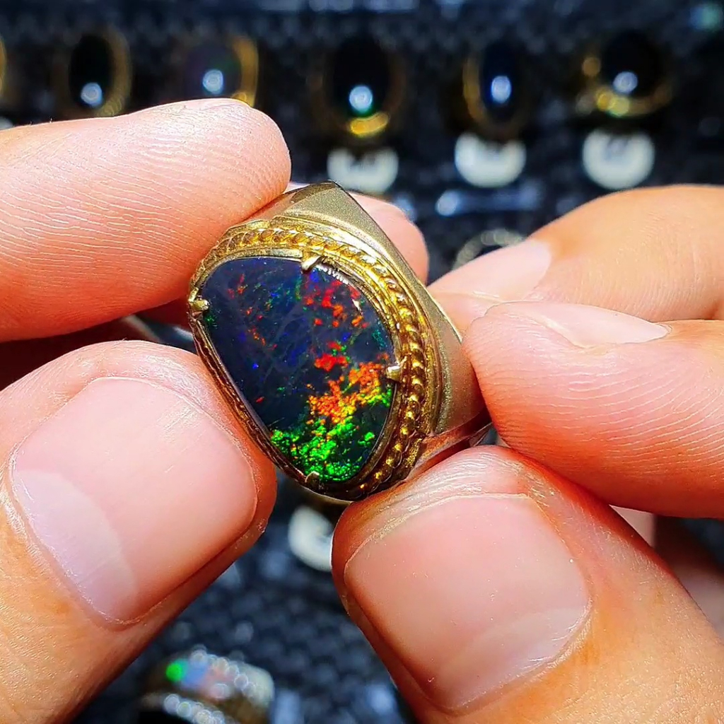 Black Opal Solid Banten Jarong Super Mewah