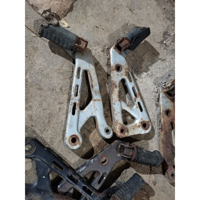 RX135 FOOT STEP REAR POSTEP RX KING REAR STEP ORIGINAL RX KING FOOT STEP YEAR 97-2005 ORIGINAL POSTE