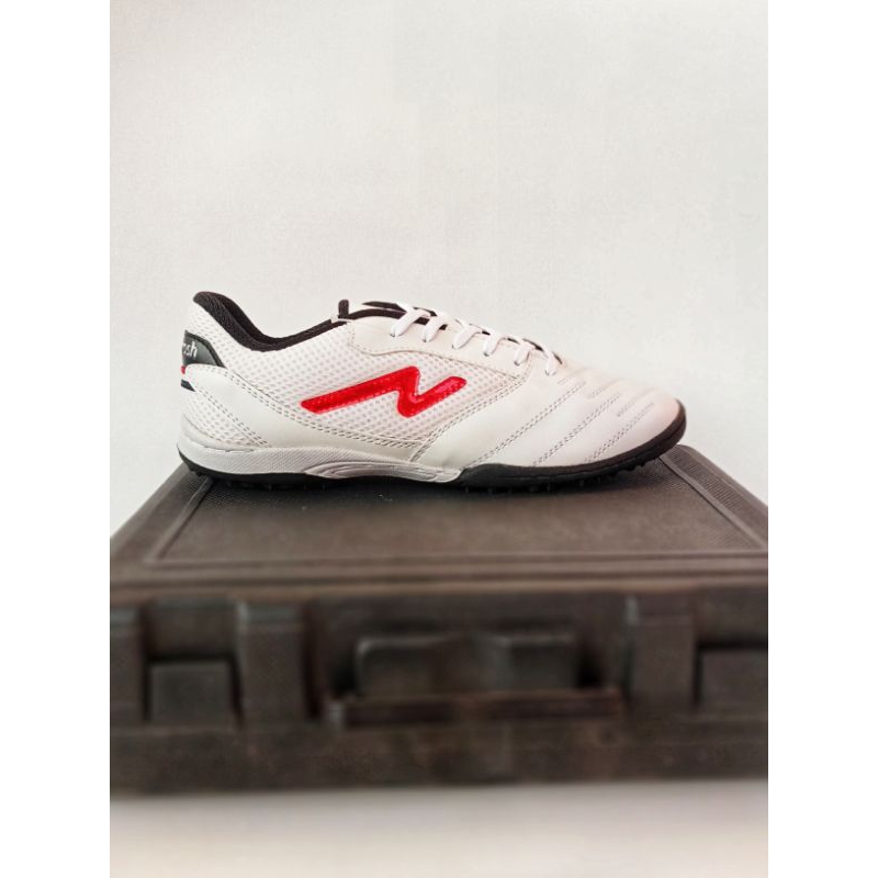 sepatu futsal Nugrosh moving Five Reborn turf