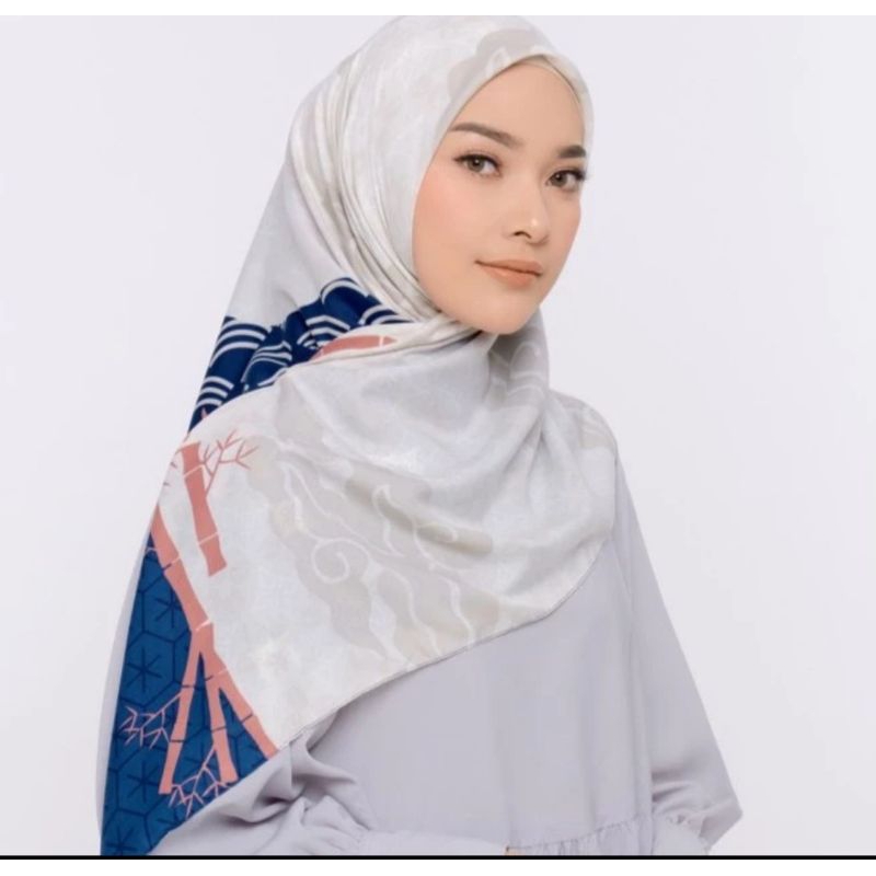 ZM Zaskia Mecca Saung Angklung Udjo scarf Hijab navy