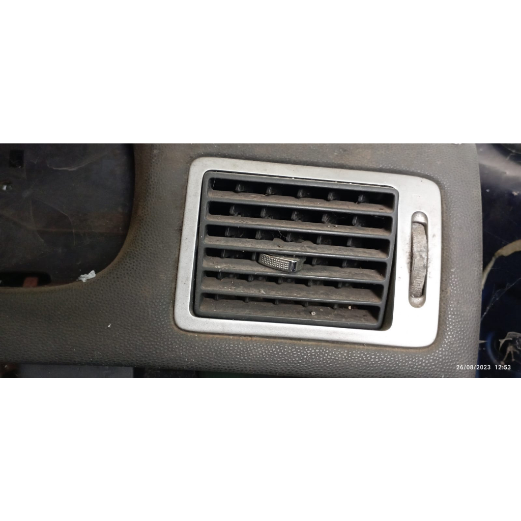 Kisi-kisi AC kanan kiri dan tengah Peugeot 307 SW