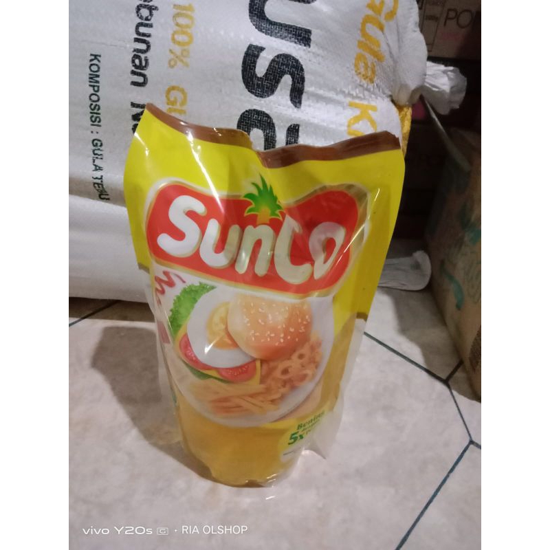 

minyak goreng sunco 2 lt