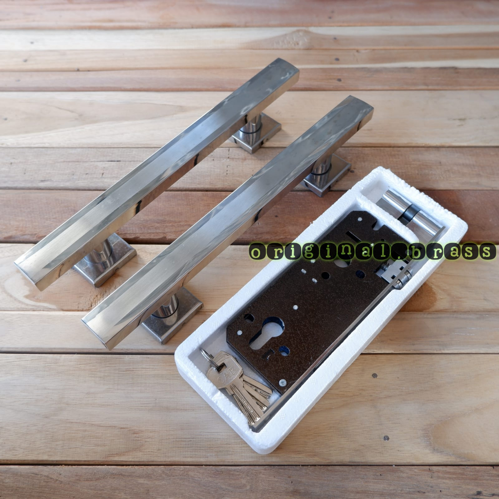 Tarikan pintu rumah minimalis set kunci