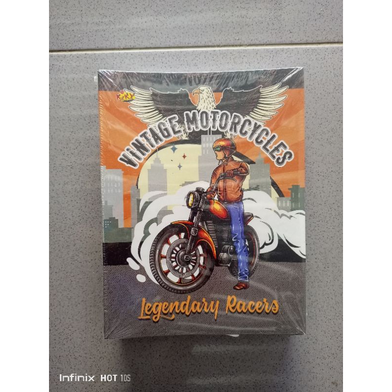 

Buku tulis Kiky/38 Lembar/Isi 10 buku/Motif Cowok