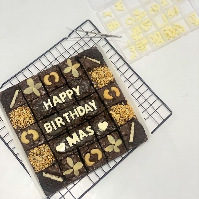 

BROWNIES LATTERING| Brownies Panggang | Fudge Brownie | Hampers Brownies | Fudgy Brownies Premium
