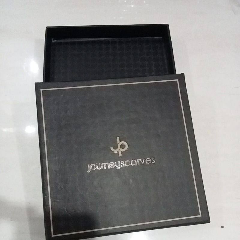 

hard box hampers By journey scarves