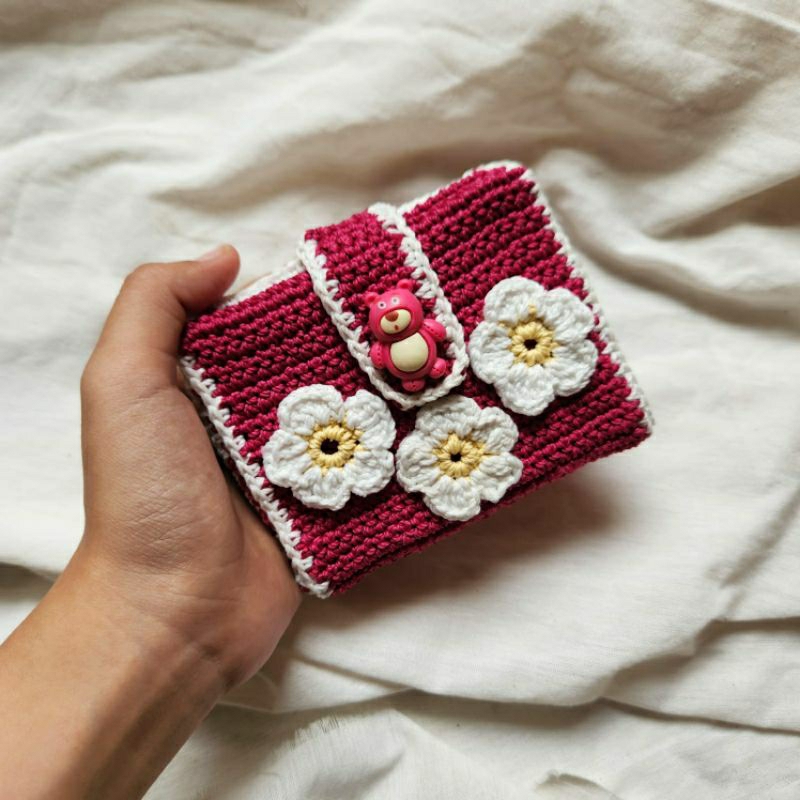 Dompet Lotso Rajut (Fuchsia Daisy Lotso)